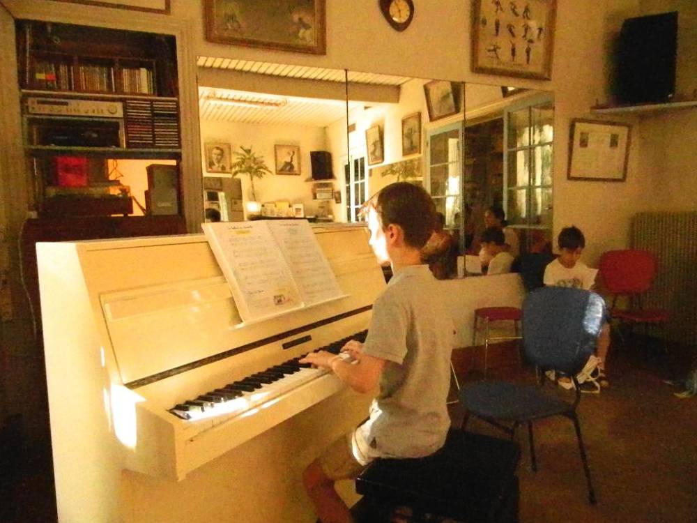 ecole-de-danse-de-salon-frederic-bense-paris-musique (16)