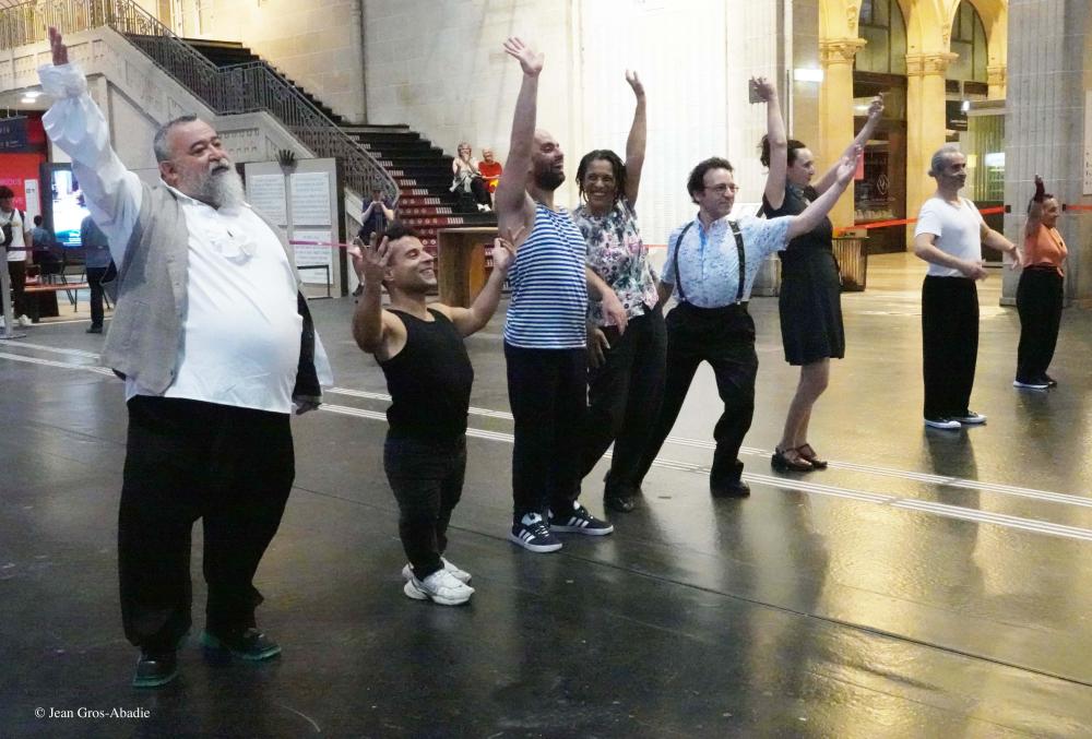 Spectacle Les Rremarquables Gare de l'Est (2)